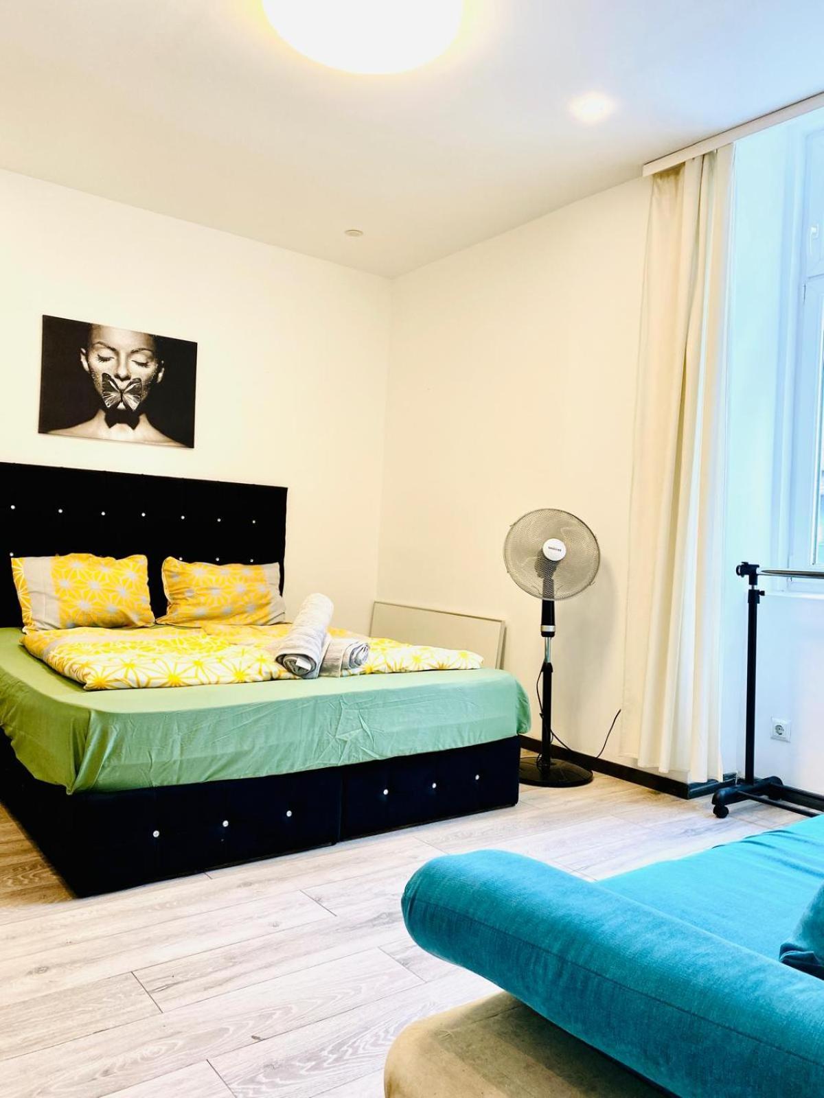וינה Cute 1Br Apt - 10 Mins Walk From Downtown מראה חיצוני תמונה